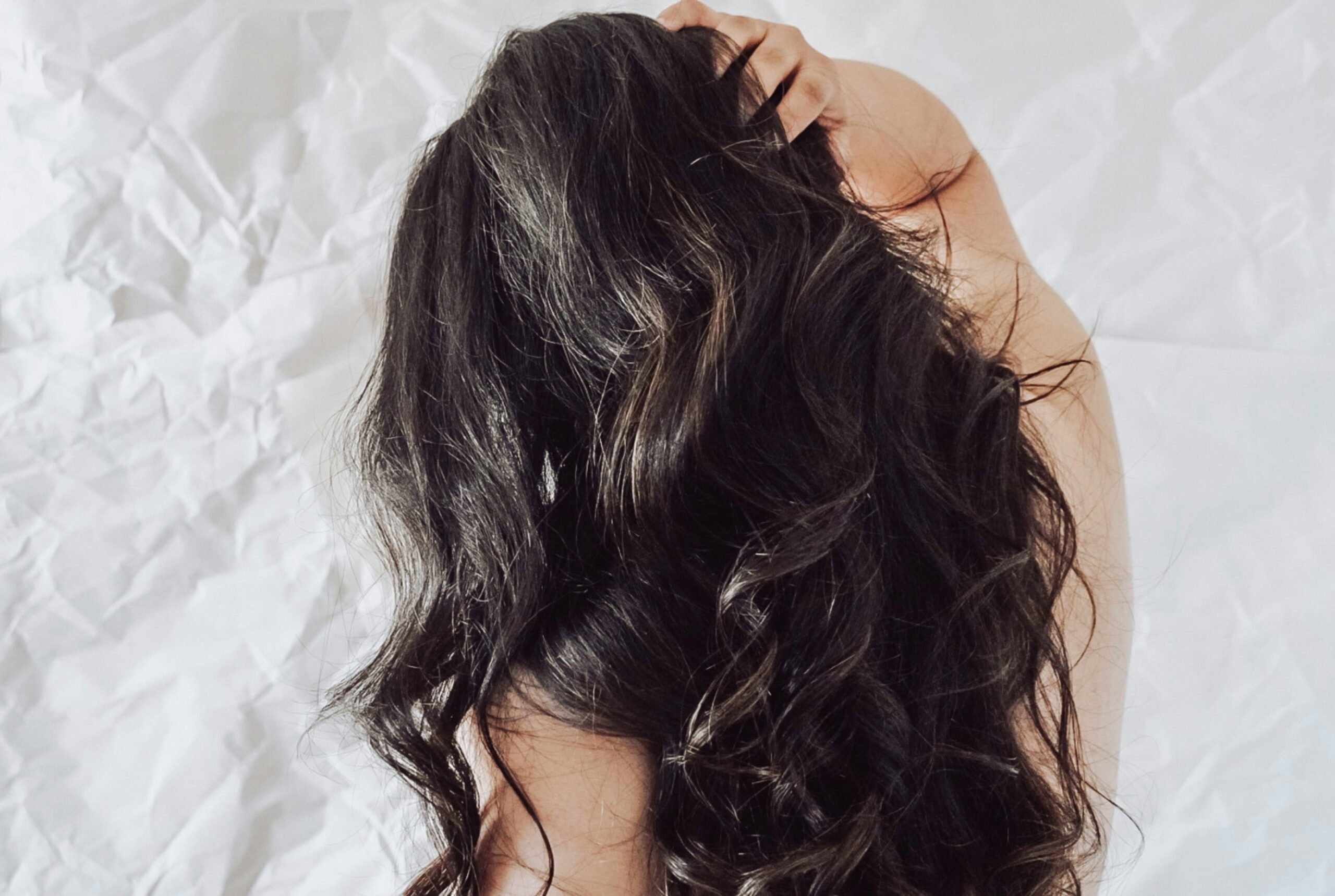 تساقط الشعر بكثرة للنساء